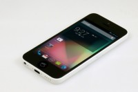‘iPhone’ met Android 4.2 verkrijgbaar voor 155 euro